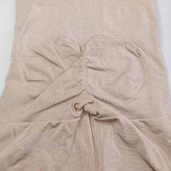 Spanx Slim Cognito Shaper Short Shapewear - Picture 5 of 8